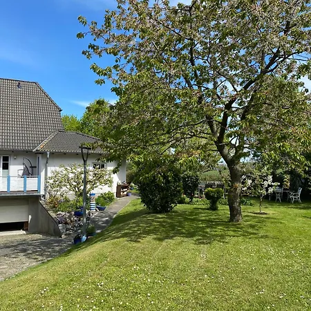 Am Lohmer Wanderweg Apartmán *